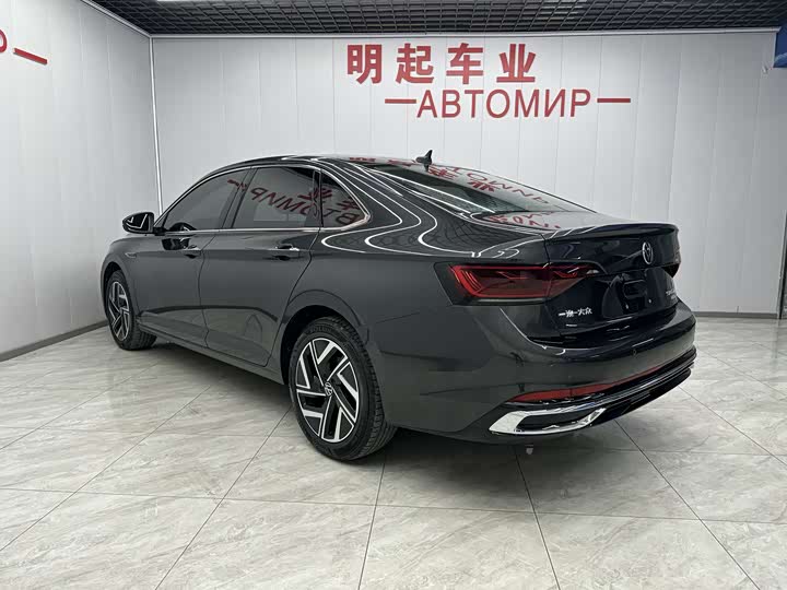 Фото 8 - Volkswagen Sagitar L