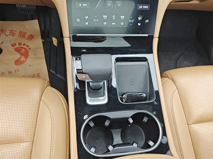 Фото 14 - LiXiang One