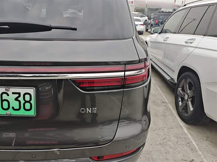 Фото 8 - LiXiang One