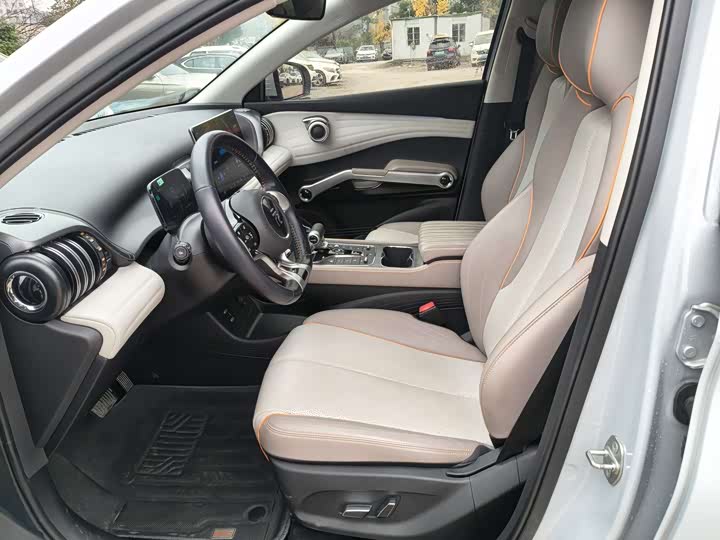 Фото 4 - BYD Yuan Plus