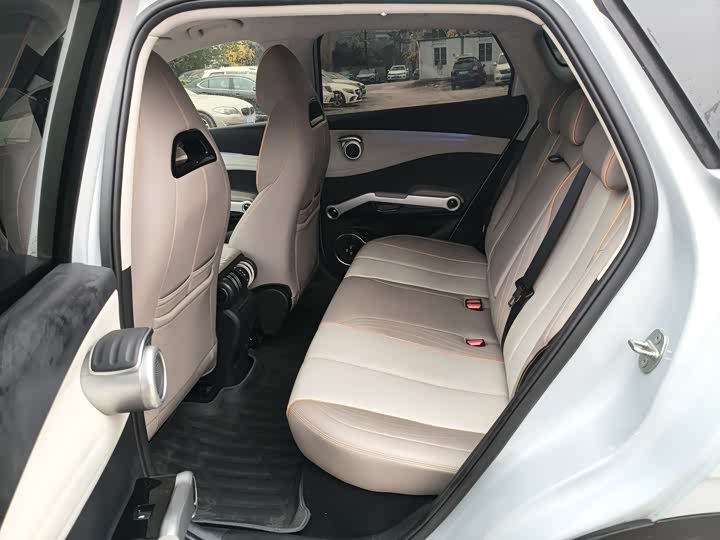 Фото 5 - BYD Yuan Plus