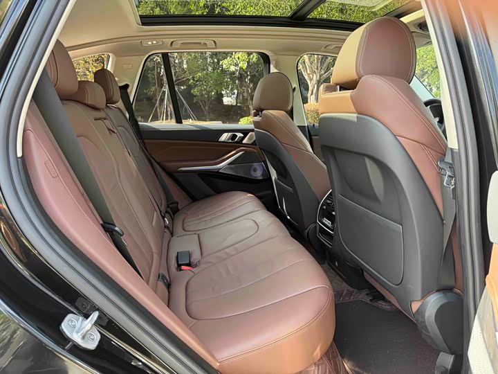 Фото 16 - BMW X5