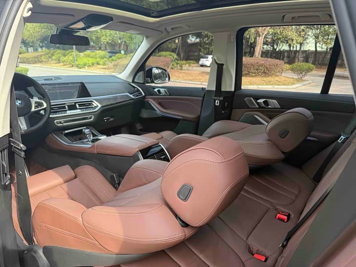 Фото 19 - BMW X5