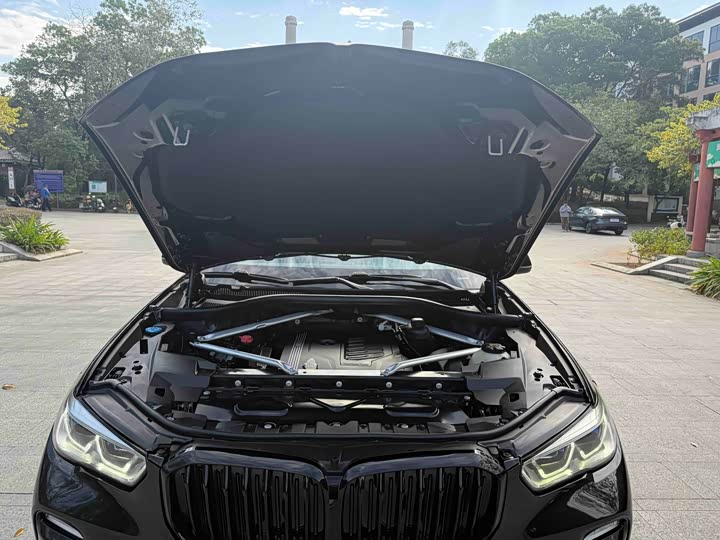 Фото 26 - BMW X5