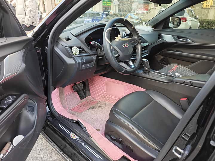 Фото 2 - Cadillac CT4