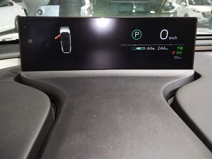 Фото 12 - Toyota bZ5