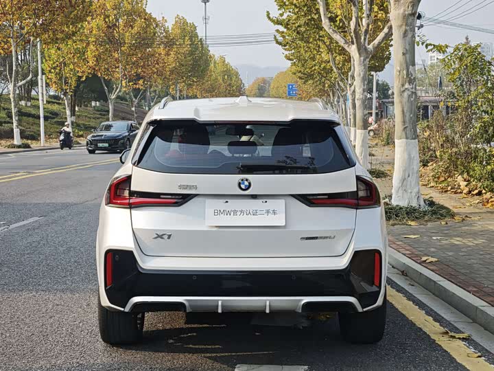 Фото 11 - BMW X1