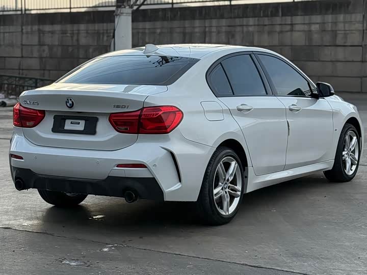 Фото 31 - BMW 1 Series