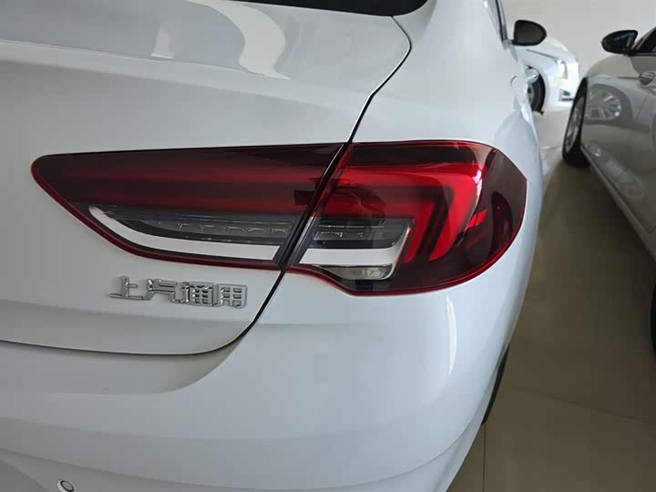 Фото 8 - Buick Regal