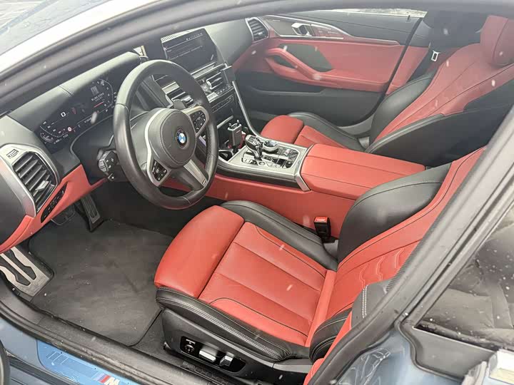 Фото 2 - BMW 8 Series