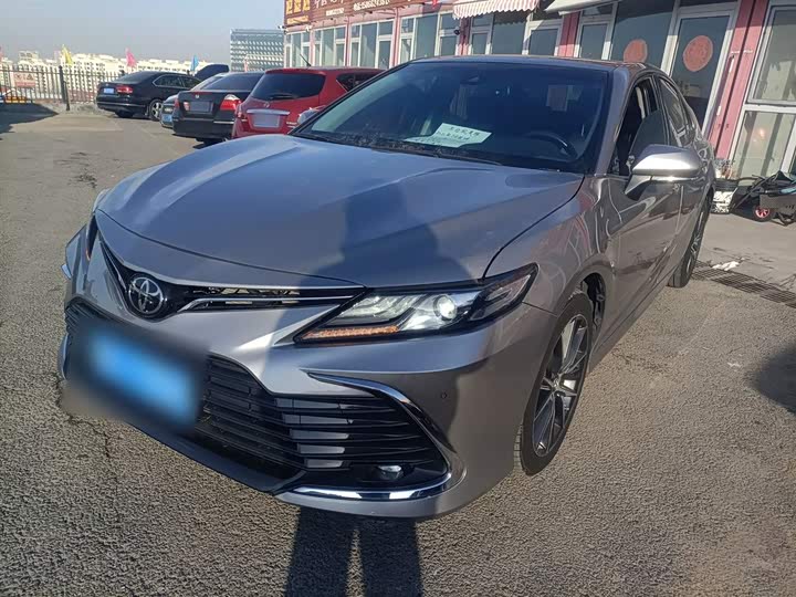 Фото 1 - Toyota Camry