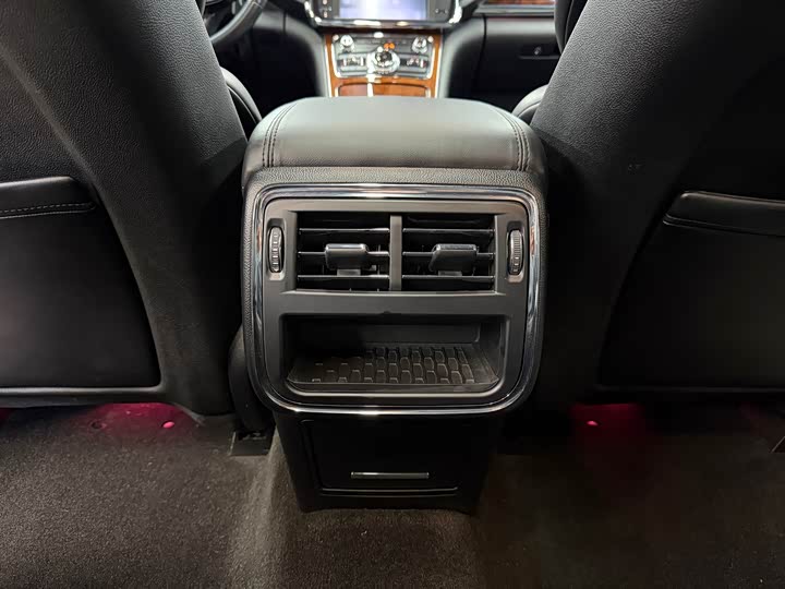 Фото 21 - Lincoln Continental