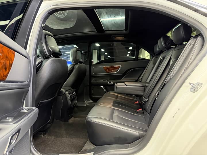 Фото 5 - Lincoln Continental