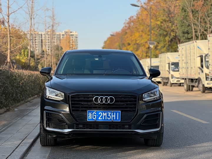 Фото 2 - Audi Q2L