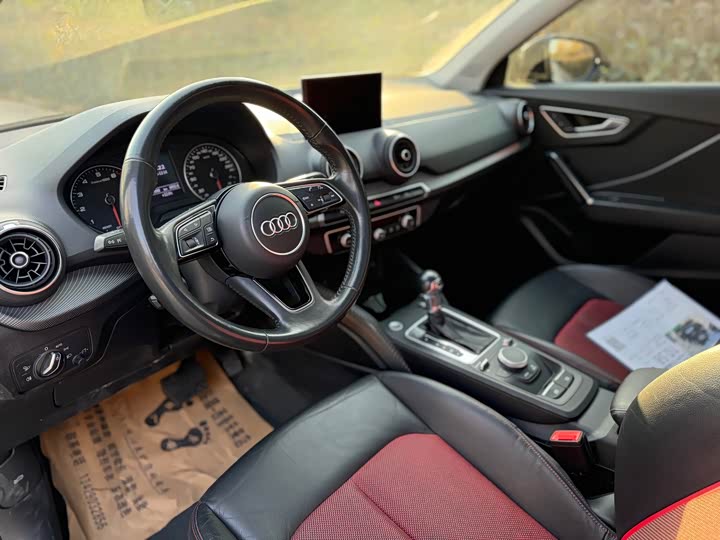 Фото 4 - Audi Q2L