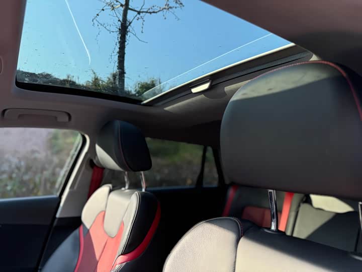 Фото 5 - Audi Q2L