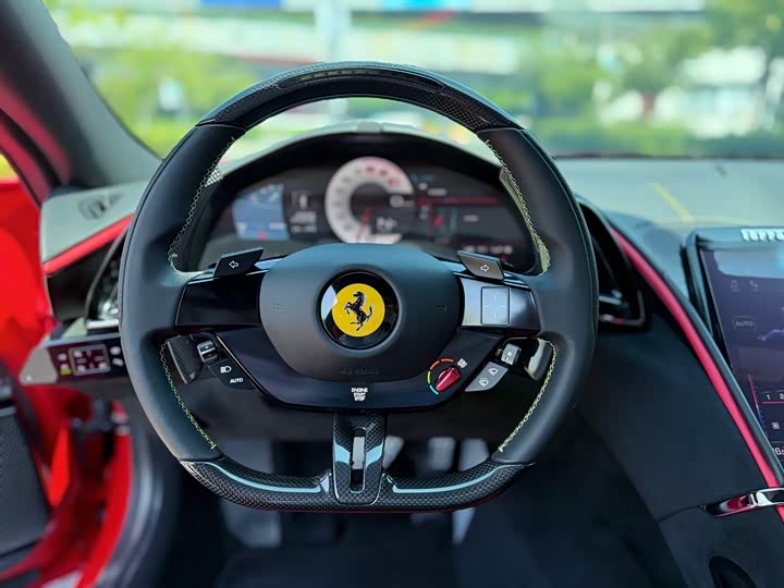 Фото 7 - Ferrari Roma