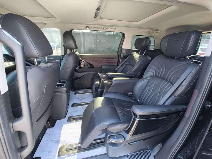 Фото 13 - GAC Trumpchi M8