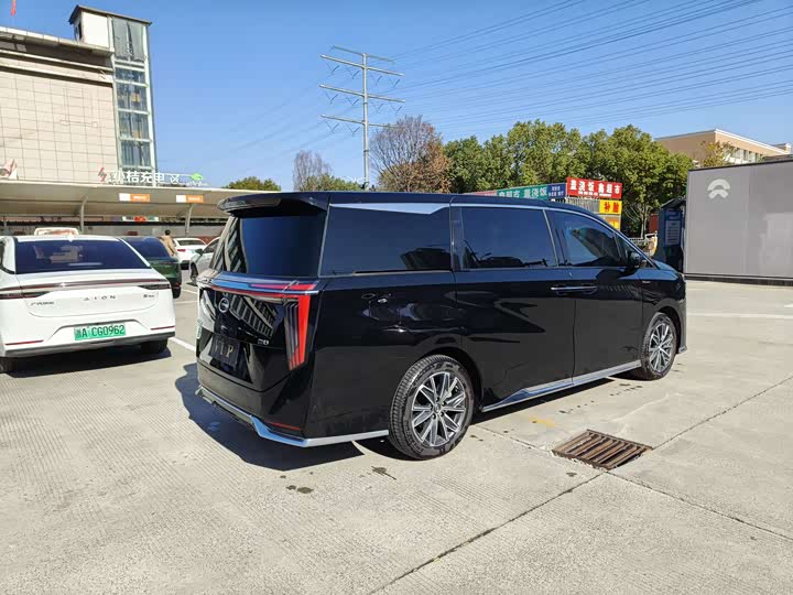 Фото 5 - GAC Trumpchi M8