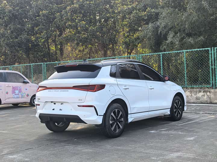 Фото 16 - BYD E2