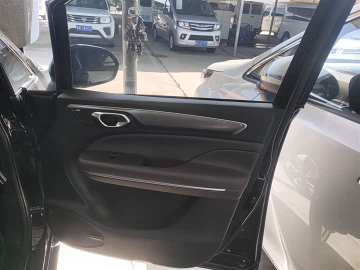 Фото 15 - GAC Trumpchi M6