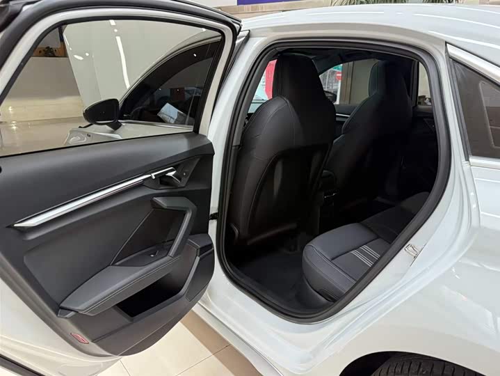 Фото 17 - Audi A3