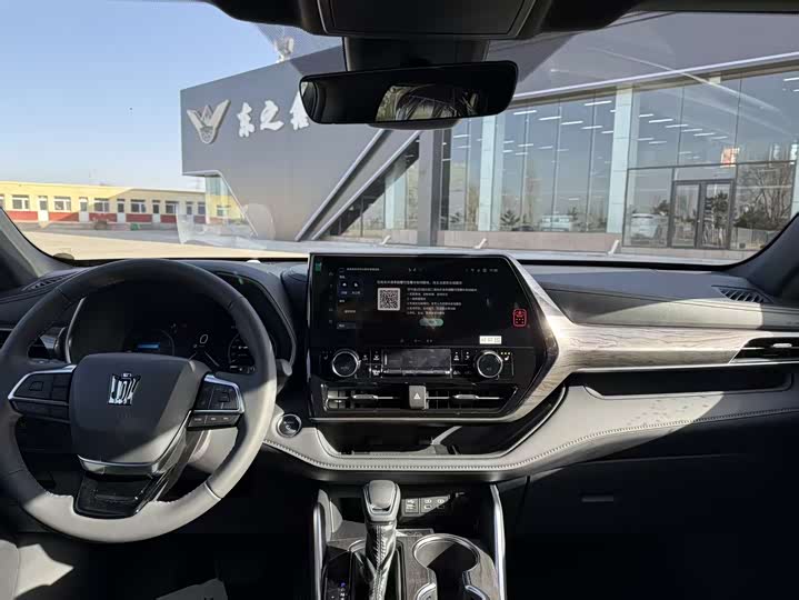 Фото 7 - Toyota Crown Kluger