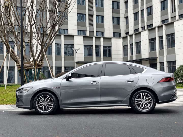 Фото 2 - BYD Qin Plus