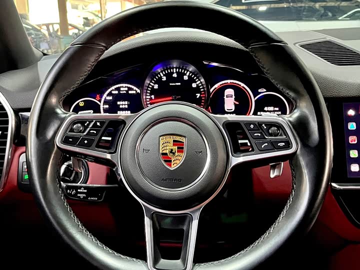 Фото 15 - Porsche Cayenne