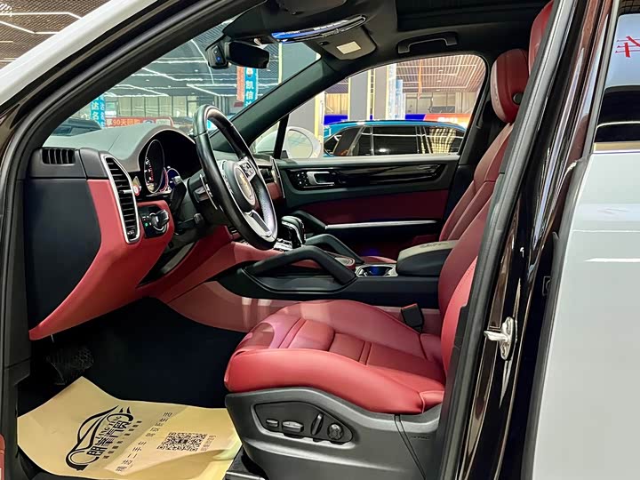 Фото 8 - Porsche Cayenne