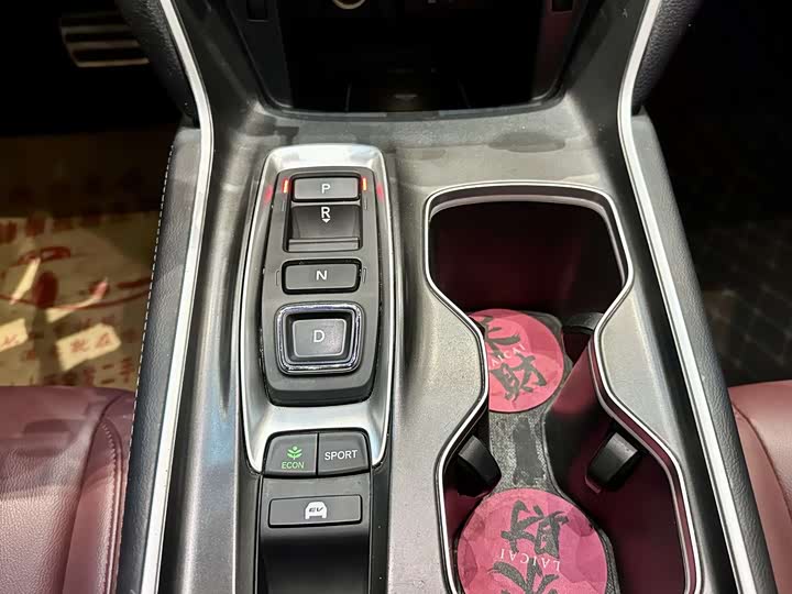 Фото 11 - Honda Accord