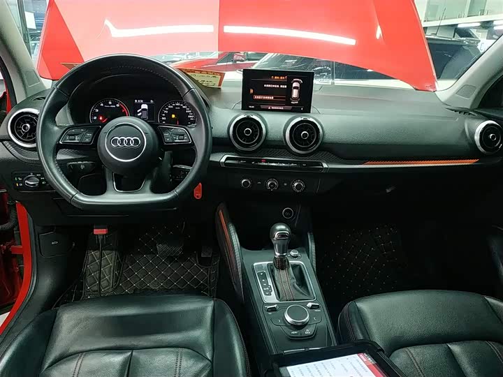 Фото 12 - Audi Q2L