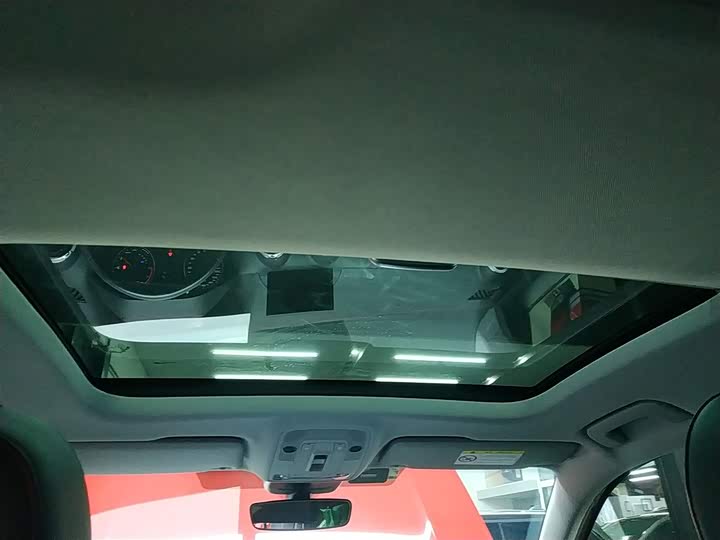 Фото 8 - Audi Q2L