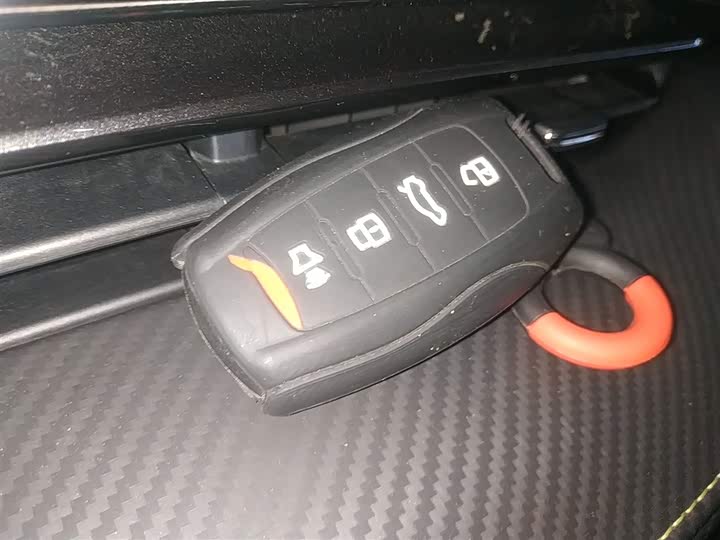 Фото 9 - Haval H6S