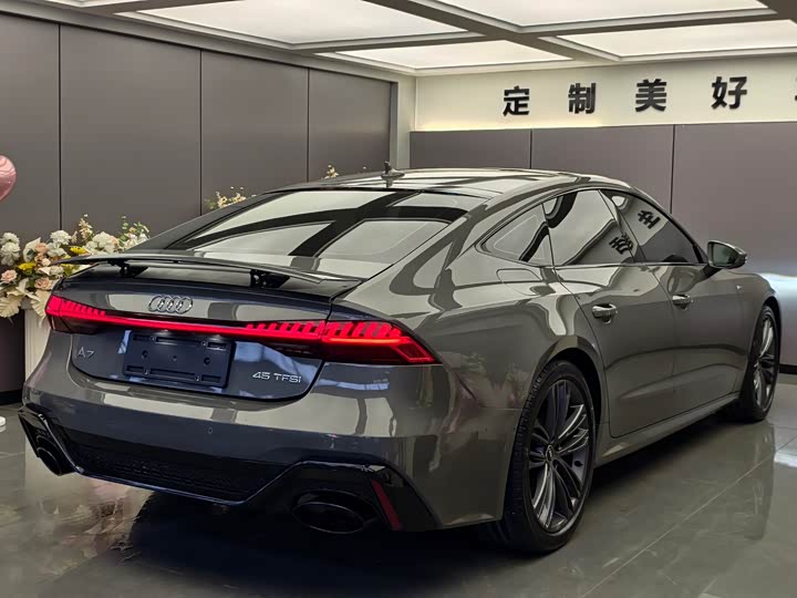 Фото 16 - Audi A7