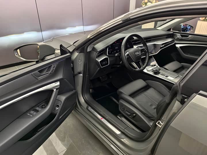 Фото 5 - Audi A7