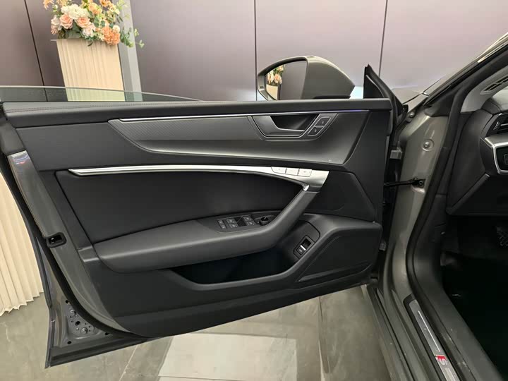 Фото 9 - Audi A7