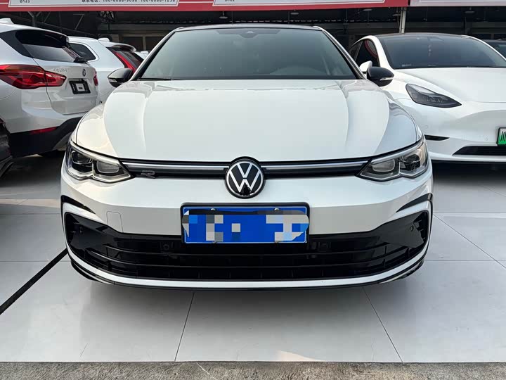 Фото 2 - Volkswagen Golf