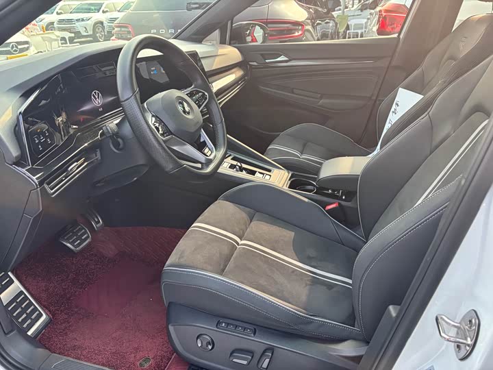 Фото 8 - Volkswagen Golf