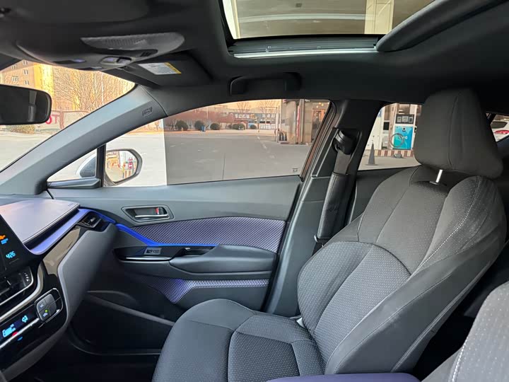 Фото 7 - Toyota Izoa