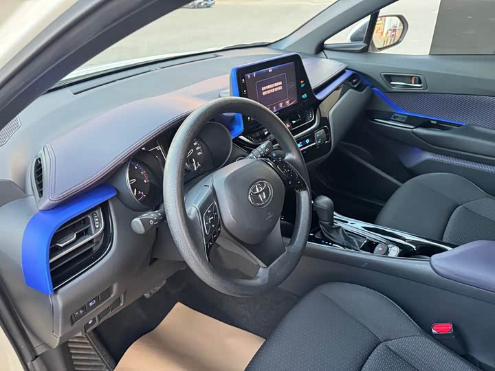 Фото 8 - Toyota Izoa