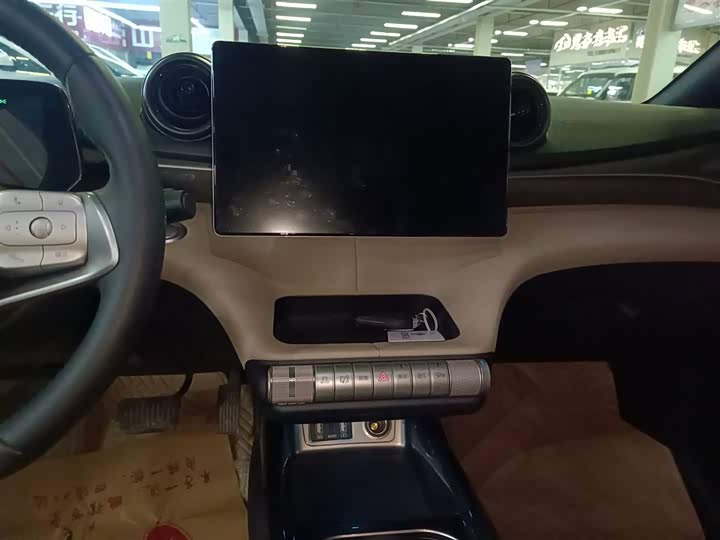 Фото 13 - BYD Dolphin