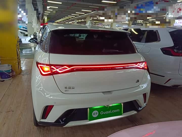 Фото 6 - BYD Dolphin