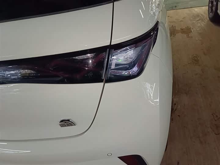 Фото 8 - BYD Dolphin