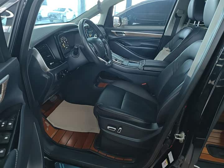 Фото 15 - GAC Trumpchi M8