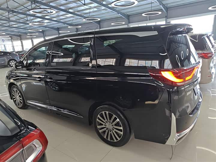 Фото 5 - GAC Trumpchi M8