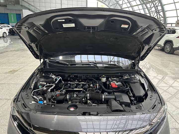 Фото 15 - Honda Accord