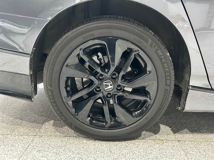 Фото 28 - Honda Accord