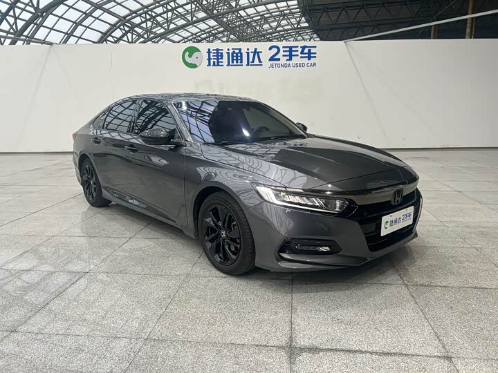 Фото 4 - Honda Accord