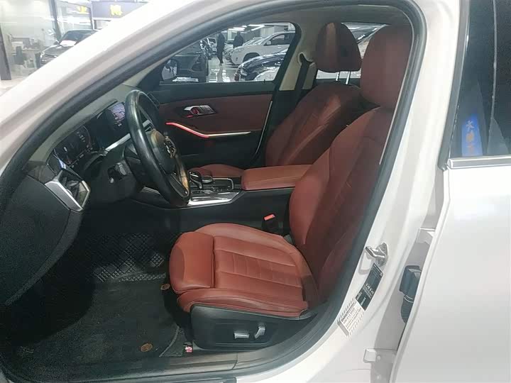 Фото 15 - BMW 3 Series